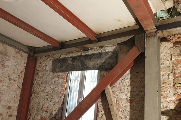 Arnavutköy’de Bulunan Eski Binanın Çelik Konstrüksiyon İle Güçlendirilmesi