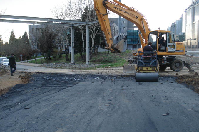 İTÜ Ayazağa Kampüsü Otopark Yapım Ve Asfaltlama Çalışmaları