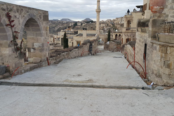 Nevşehir Uçhisar Kayabaşı Sokak Altyapı Onarım, Elektrik ve Mekanik Tesisat Döşenmesi İşleri